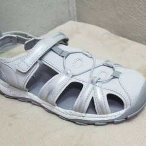 Cat & Jack Sandals Kalinda Fisherman 3 Youth